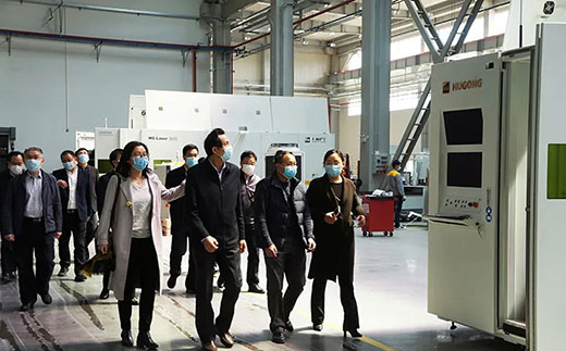 苏州市副市长蒋来清等向导调研mg冰球突破机械人智能装备工业基地