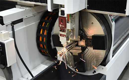 上；；g冰球突破板管一体激光切割机